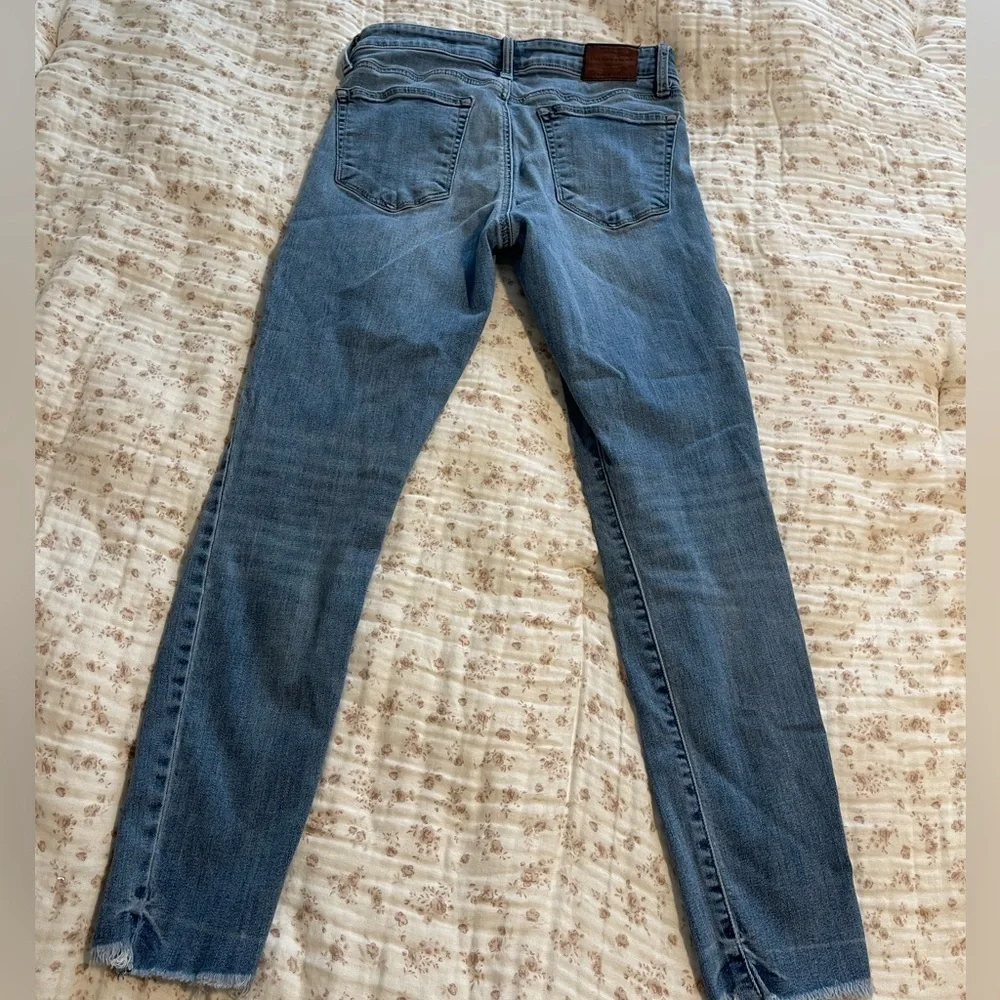 Lucky Brand Women's Light Blue Skinny Jeans - Picture 7 of 8